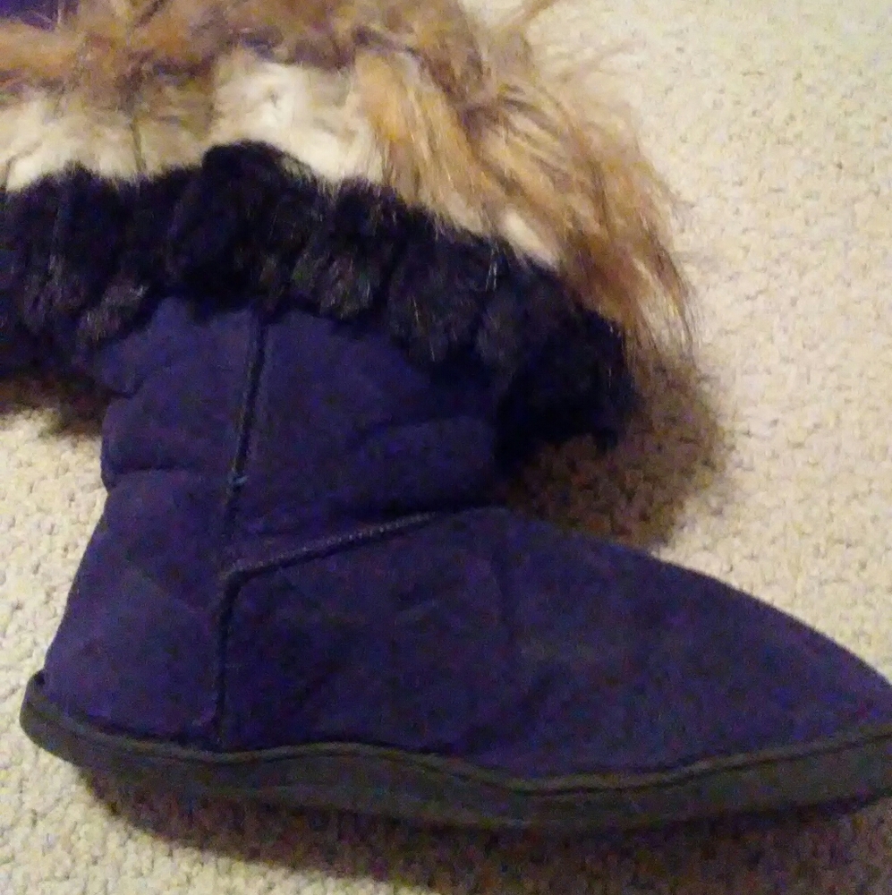 Boots - Picture 3 of 3